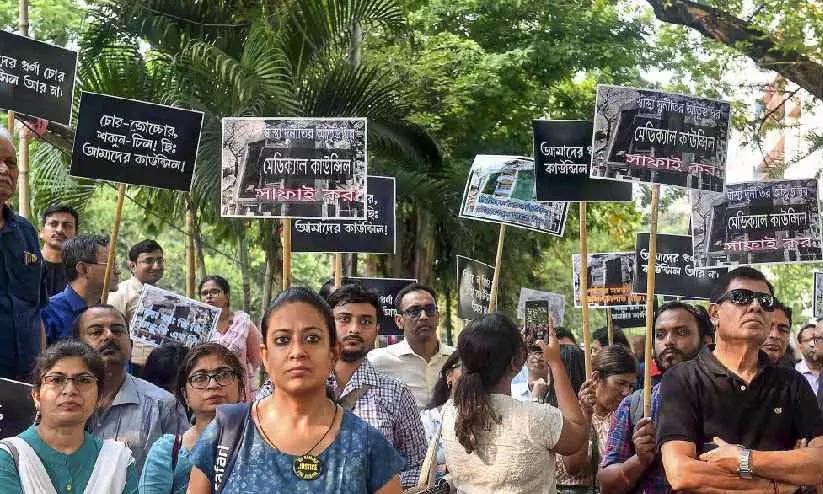 ആശുപത്രിയിലെ അതിക്രമം; ബംഗാളിൽ   പുതിയ പ്രതിഷേധ മുന്നറിയിപ്പുമായി ഡോക്ടർമാ​ർ