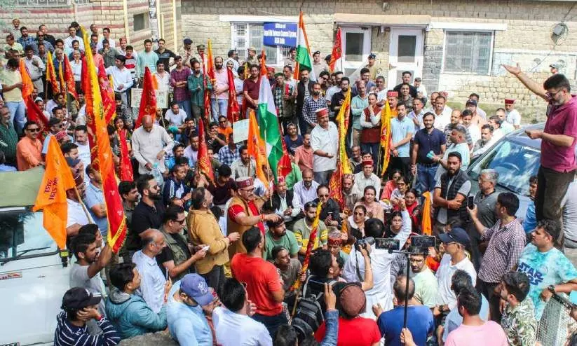 Members of Hindu organisations stage a protest over the Sanjauli mosque row, in Kullu on Saturday. Image used for representative purpose only. | Photo Credit: ANI Members of Hindu organisations stage a protest over the Sanjauli mosque row, in Kullu on Saturday. Image used for representative purpose only. | Photo Credit: ANI