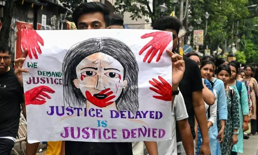 കൊൽക്കത്ത ബലാത്സംഗ കൊല: ബംഗാൾ സർക്കാറിന്റെ മെല്ലെപ്പോക്കിൽ സുപ്രീംകോടതിക്ക് അതൃപ്തി കൊൽക്കത്ത ബലാത്സംഗ കൊല: ബംഗാൾ സർക്കാറിന്റെ മെല്ലെപ്പോക്കിൽ സുപ്രീംകോടതിക്ക് അതൃപ്തി