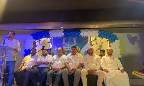 ലി​വാ​ഹു​ൽ ഇ​സ്‍ലാം മ​ദ്റ​സ മീ​ലാ​ദ് സം​ഗ​മം