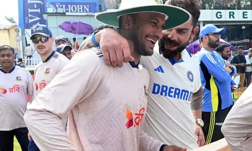 വിരമിക്കുന്ന ഷാകിബുൽ ഹസന് കോഹ്ലിയുടെ സ്പെഷൽ സമ്മാനം; ഏറ്റെടുത്ത് നെറ്റിസൺസ് -വിഡിയോ