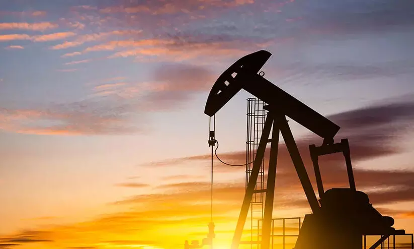 ഇറാന്റെ മിസൈൽ ആ​ക്രമണത്തിന് പിന്നാലെ എണ്ണവില ഉയർന്നു