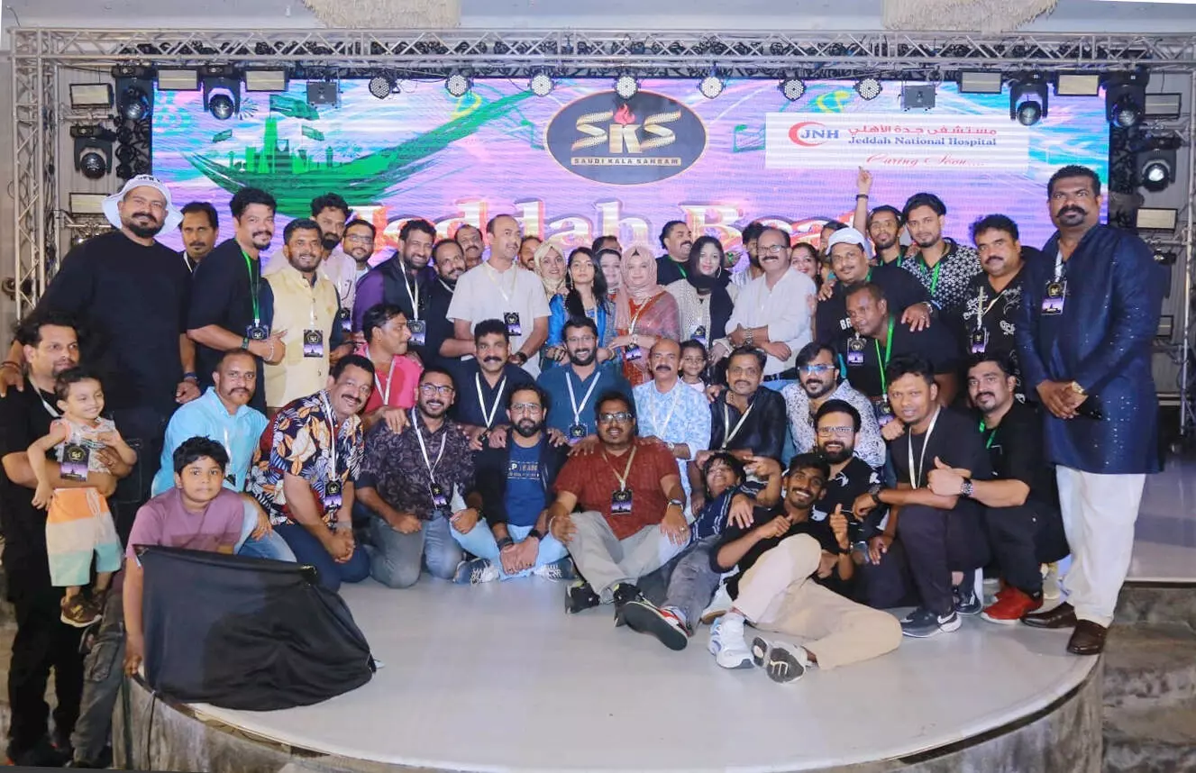 ജിദ്ദ ബീറ്റ്സ് 2024 മെഗാ ഷോ സംഘാടകരും കലാകാരന്മാരും ജിദ്ദ ബീറ്റ്സ് 2024 മെഗാ ഷോ സംഘാടകരും കലാകാരന്മാരും