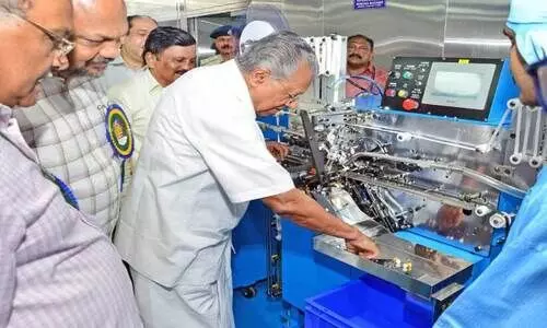 കെൽട്രോൺ രാജ്യത്തിന് മാതൃക -മുഖ്യമന്ത്രി