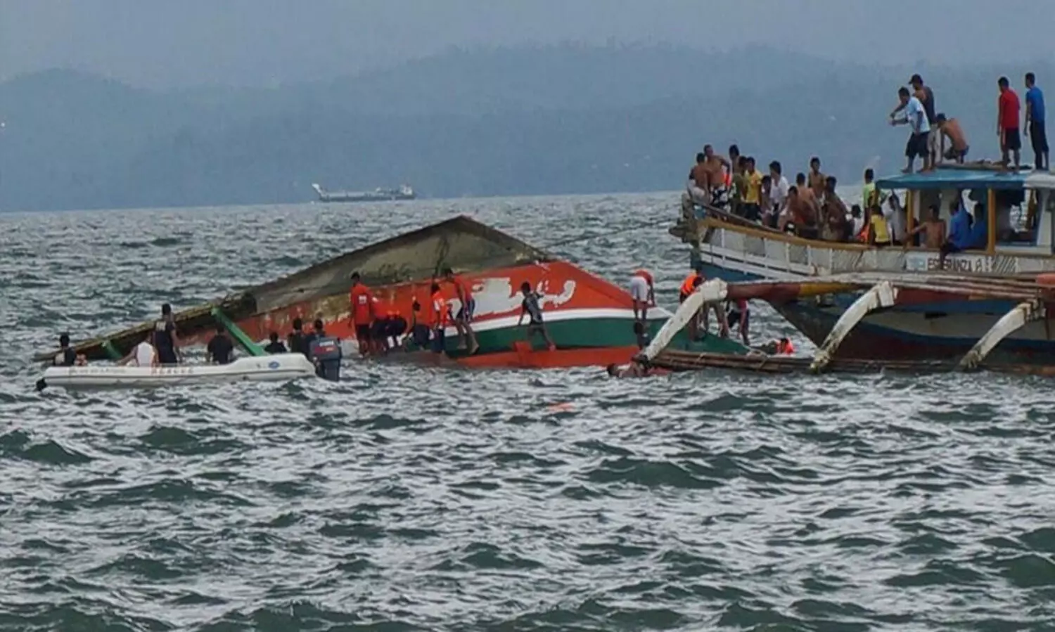 നൈജീരിയയിൽ ബോട്ടപകടത്തിൽ 60 മരണം