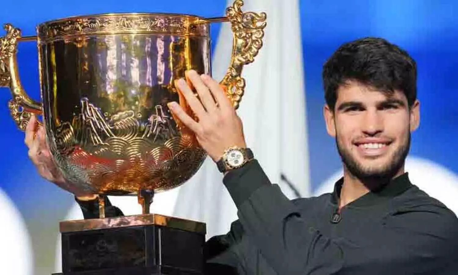 ചൈ​ന ഓ​പ​ൺ: സി​ന്ന​റി​നെ വീ​ഴ്ത്തി അ​ൽ​കാ​ര​സ് ചാ​മ്പ്യ​ൻ