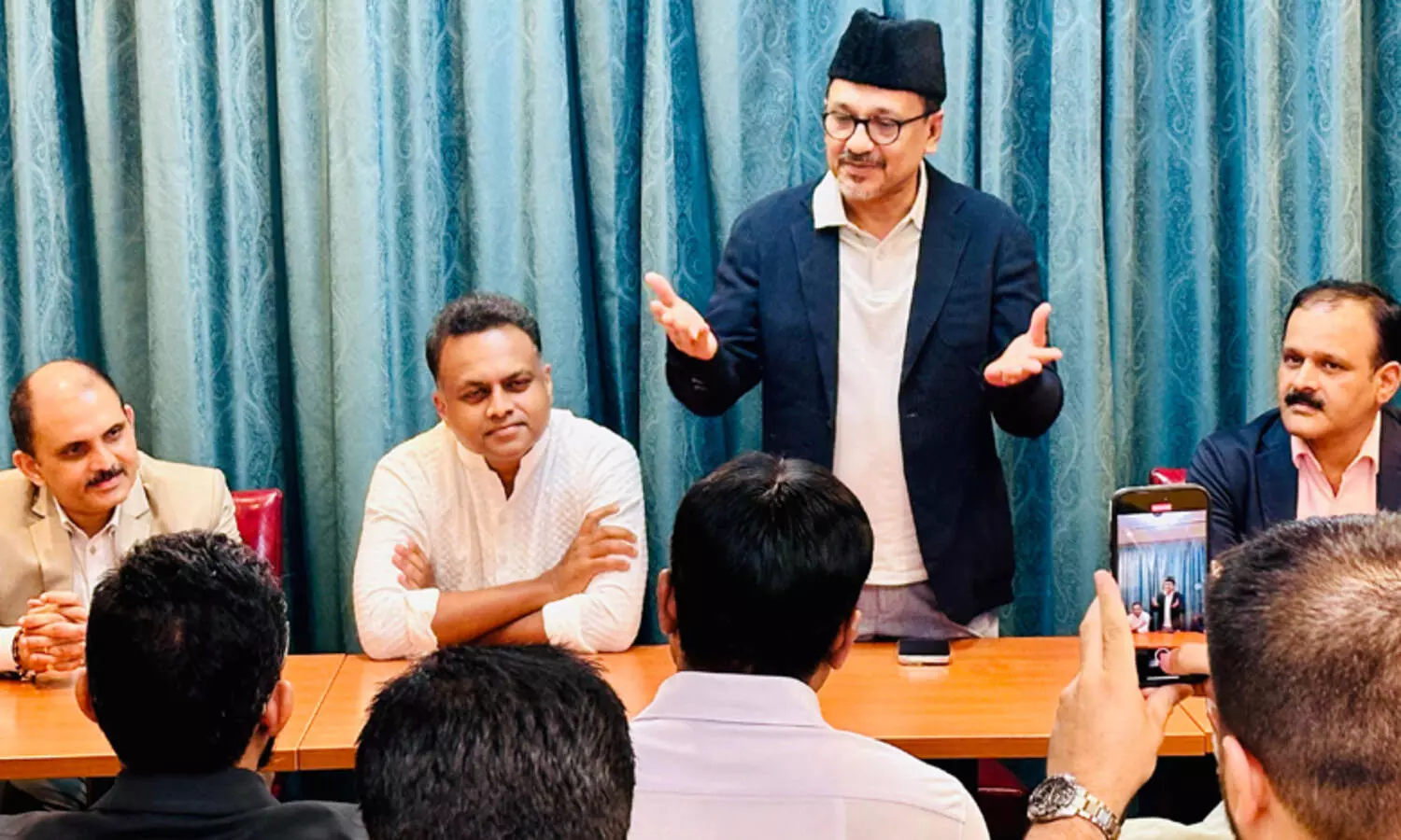 പ്രവാസികൾ രാജ്യത്തിന്‍റെ അനൗദ്യോഗിക അംബാസിഡർമാർ -സാദിഖലി തങ്ങൾ