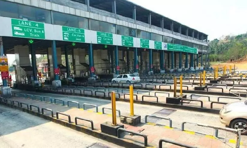 ടോൾ നൽകാത്തതിന് സ്കൂൾ വാഹനങ്ങൾക്ക് വക്കീൽ നോട്ടീസ്