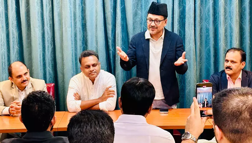 പ്രവാസികൾ രാജ്യത്തിന്റെ അനൗദ്യോഗിക അംബാസിഡർമാർ -സാദിഖലി തങ്ങൾ പ്രവാസികൾ രാജ്യത്തിന്റെ അനൗദ്യോഗിക അംബാസിഡർമാർ -സാദിഖലി തങ്ങൾ