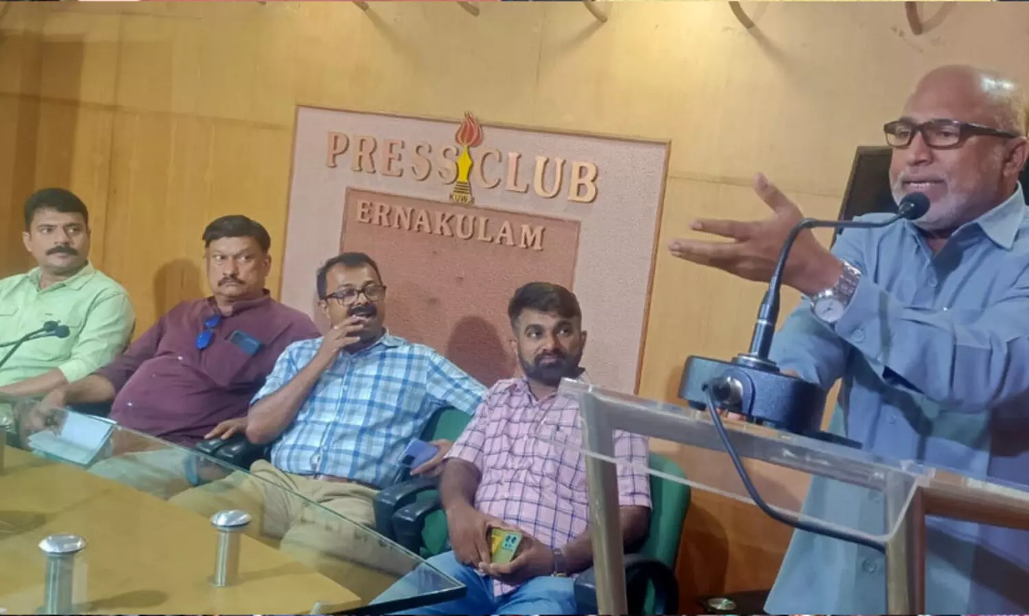 അപേക്ഷകർക്ക് മറുപടിയല്ല‍ വിവരങ്ങൾ നൽകണം‌-  വിവരാവകാശ കമീഷണർ