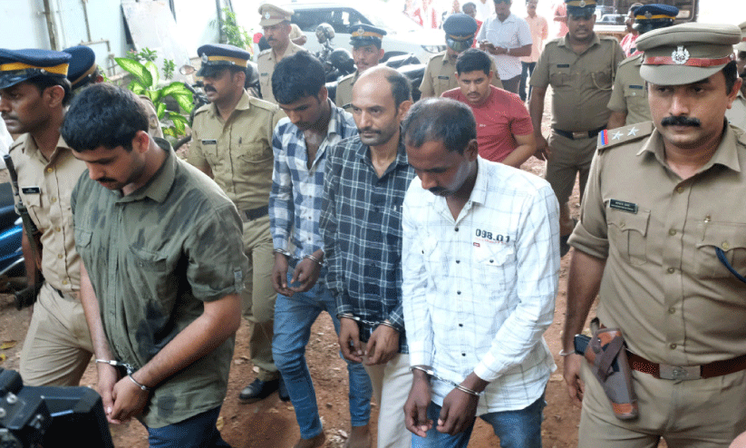 എ.ടി.എം കൊള്ള: പ്രതികളെ തൃശൂരിലെത്തിച്ചു