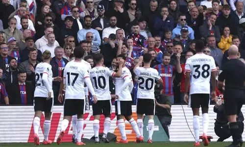 വിജയക്കുതിപ്പ് തുടർന്ന് ലിവർപൂൾ; ക്രിസ്റ്റൽ പാലസിനെ വീഴ്ത്തിയത് ഒരു ഗോളിന് വിജയക്കുതിപ്പ് തുടർന്ന് ലിവർപൂൾ; ക്രിസ്റ്റൽ പാലസിനെ വീഴ്ത്തിയത് ഒരു ഗോളിന്