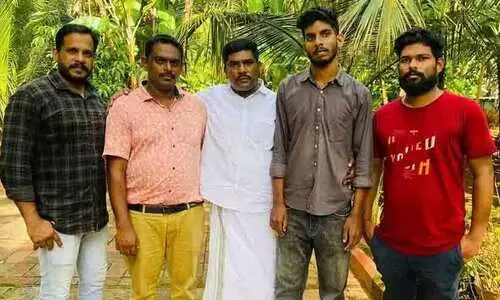 ​ഞങ്ങളിനി ഒരു കുടുംബം, എല്ലാം പറഞ്ഞു തീർത്തു; ഭിന്നത മറന്ന് ഒന്നായി മനാഫും അർജുന്റെ കുടുംബവും