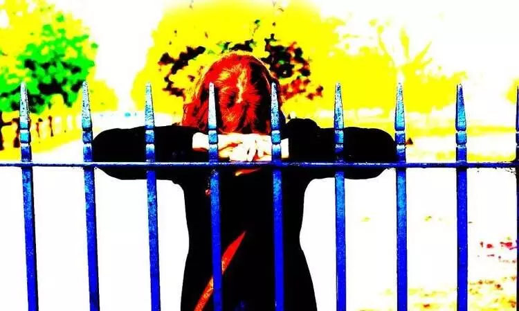 പാർക്കിലെന്‍റെ പന്ത്രണ്ടാം   കാമുകനെ കാത്ത്…