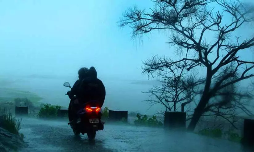 വയനാട്ടിൽ കനത്ത മഴ; മണ്ണിടിച്ചിൽ സാധ്യതാ പ്രദേശങ്ങളിൽ താമസിക്കുന്നവർ ജാഗ്രത പാലിക്കണം