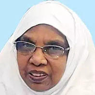 ബി​ച്ചാ​ത്തു