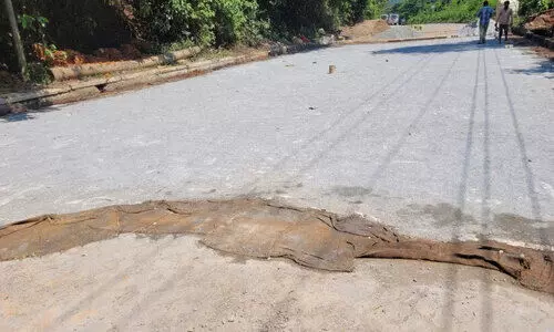 തു​റ​ന്നു​കൊ​ടു​ത്തു; ‘പ​ണി’​യാ​കു​മോ...