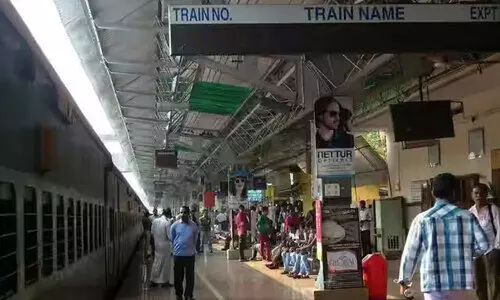 ജീവനക്കാരുടെ കുറവ്; തലശ്ശേരി റെയിൽവേ സ്റ്റേഷനിൽ ടിക്കറ്റ് വിതരണം മുടങ്ങി