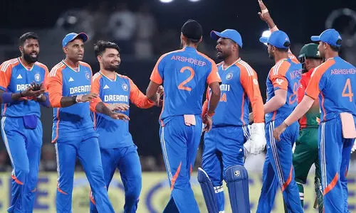 മായങ്ക് യാദവിനും നിതീഷ് റെഡ്ഡിക്കും അരങ്ങേറ്റം; ബംഗ്ലാദേശിന് രണ്ടു വിക്കറ്റ് നഷ്ടം