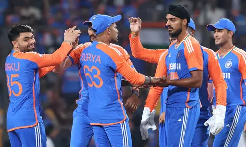 ബംഗ്ലാദേശിനെ എറിഞ്ഞൊതുക്കി അർഷ്ദീപും വരുണും; ഇന്ത്യക്ക് 127 റൺസ് വിജയലക്ഷ്യം