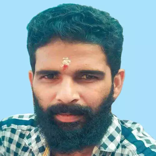 പ​റ​ളി​യി​ൽ യു​വാ​വ് ട്രെ​യി​ൻ ത​ട്ടി മ​രി​ച്ച​നി​ല​യി​ൽ