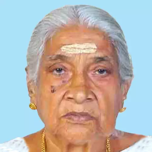 സ​രോ​ജി​നി അ​മ്മ