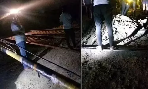 യു.പിയിൽ ട്രെയിൻ അട്ടിമറിക്ക് ശ്രമം; ലോക്കോ പൈലറ്റുമാരുടെ അവ​സരോചിത ഇടപെടൽ ദുരന്തം ഒഴിവാക്കി