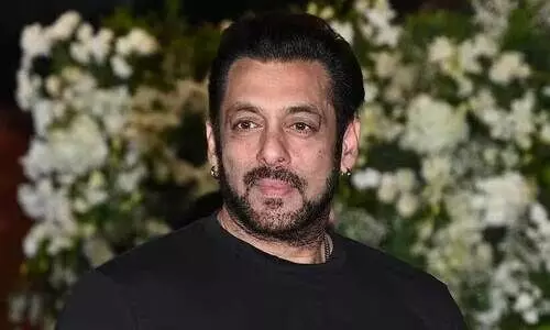 Salman  khan said that his mother is a big fan of Sanaya Irani