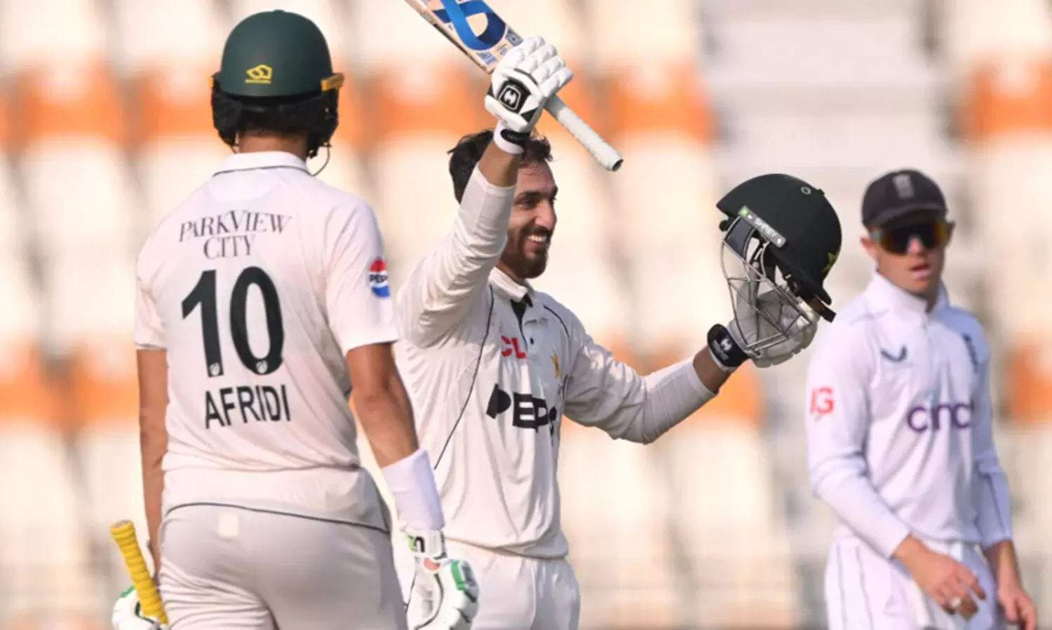 ഷാൻ മസൂദിനും അബ്ദുല്ല ഷഫീഖിനും പിന്നാലെ സൽമാനും സെഞ്ച്വറി; ഇംഗ്ലണ്ടിനെതിരെ പാകിസ്താന് കൂറ്റൻ സ്കോർ