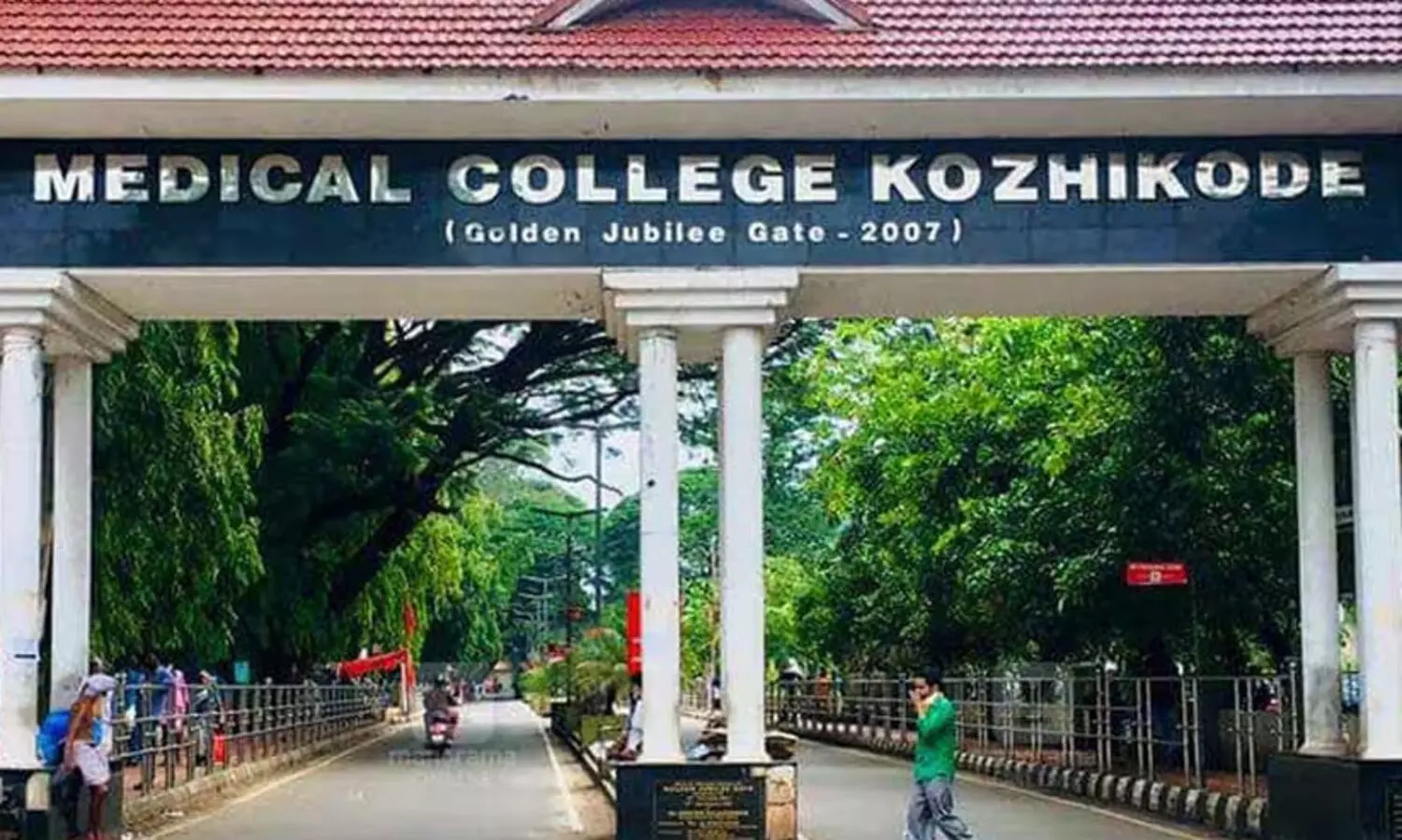 കോഴിക്കോട് മെഡിക്കൽ കോളജിൽ ആകെ 71 ഡോക്ടർ തസ്തികകളിൽ ഒഴിവുണ്ടെന്ന് വീണ ജോർജ്