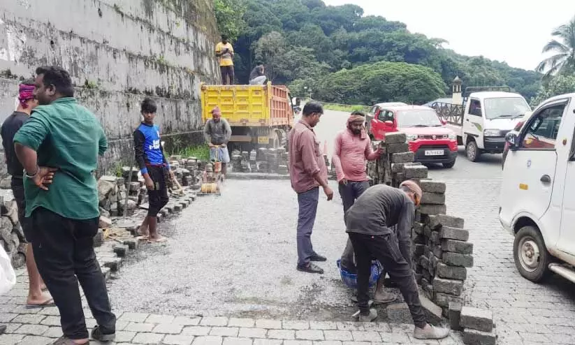 ചുരം റോഡ് നവീകരണം: ഗതാഗത നിയന്ത്രണം തുടങ്ങി