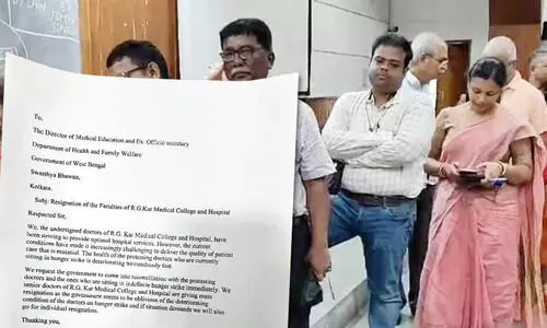 ആർ.ജി കാർ മെഡിക്കൽ കോളജ് ആശുപത്രിയിൽ ഡോക്ടർമാരുടെ കൂട്ട രാജി