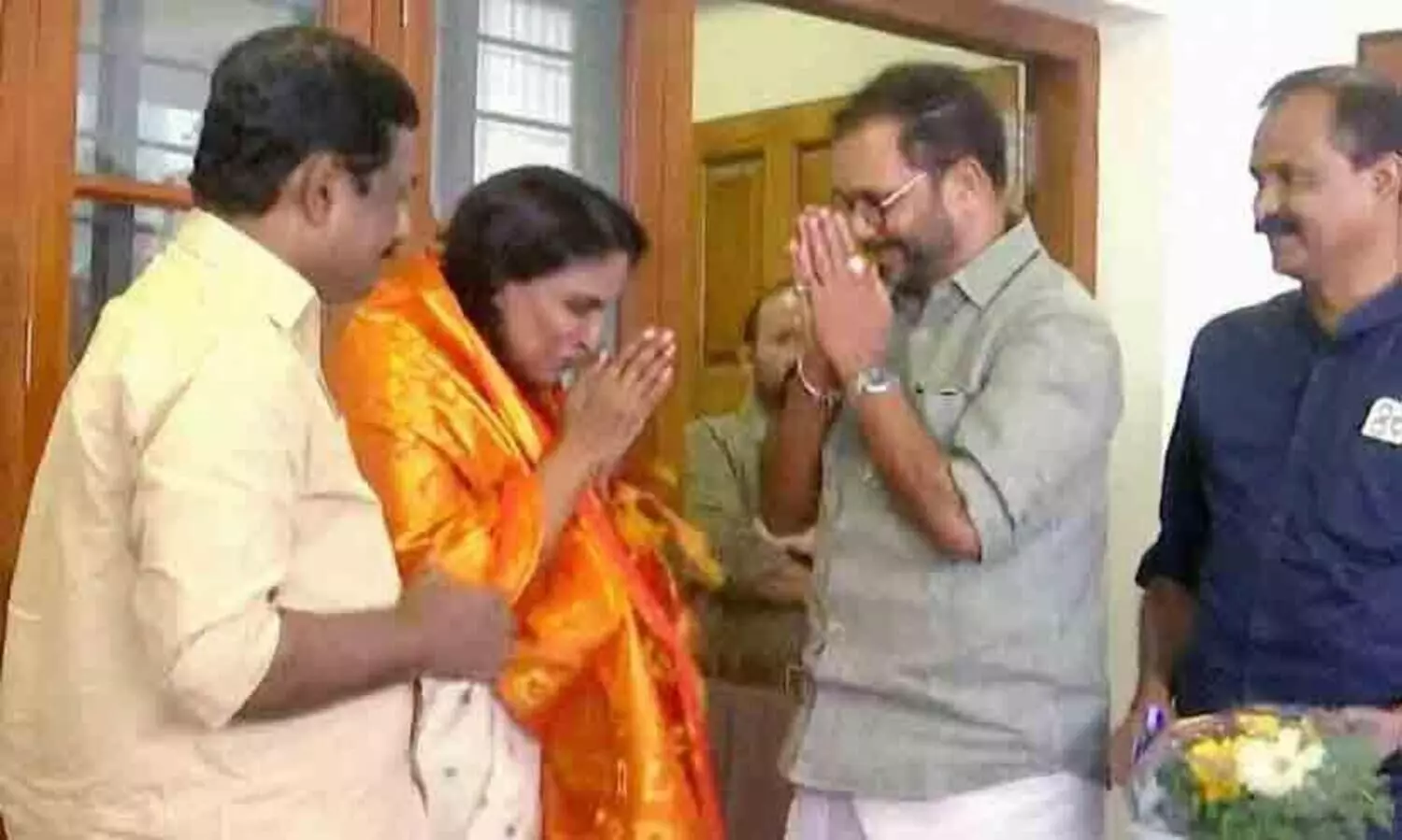 കെ. സുരേന്ദ്രനിൽ നിന്ന് അംഗത്വം സ്വീകരിച്ചു; ആർ. ശ്രീലേഖ ബി.ജെ.പിയിൽ