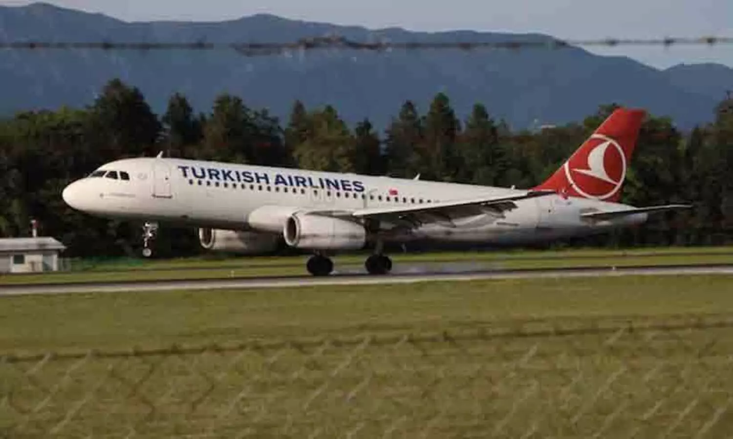 ടർക്കിഷ് എയർലൈൻസ് പൈലറ്റ് യാത്രാമധ്യേ മരിച്ചു; വിമാനത്തിന് ന്യൂയോർക്കിൽ അടിയന്തര ലാൻഡിങ്