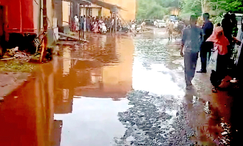 മാ​ലി​ന്യ​പ്പു​ഴ​യാ​യി ബീ​ച്ച് ആ​ശു​പ​ത്രി; പ​രി​ഹാ​രം എ​ന്ന്?