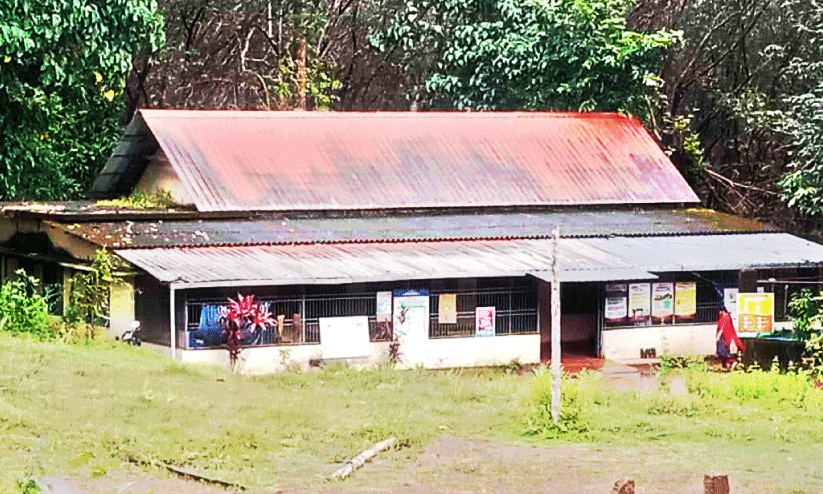 ചുഴലി തട്ടേരി പ്രാഥമിക ആരോഗ്യ കേന്ദ്രം ‘ചികിത്സ തേടുന്നു’