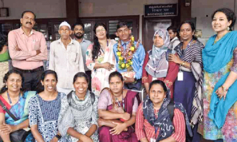 മുഹമ്മദ് അഫ്താബിനും മെൽക്കി സെഡക്കിനും ഹൃദയ നിറഞ്ഞ വരവേൽപ്പൊരുക്കി എസ്.എസ്.കെ അധികൃതർ മുഹമ്മദ് അഫ്താബിനും മെൽക്കി സെഡക്കിനും ഹൃദയ നിറഞ്ഞ വരവേൽപ്പൊരുക്കി എസ്.എസ്.കെ അധികൃതർ