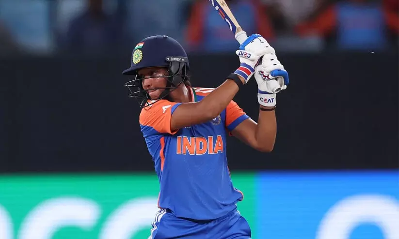 ഹർമൻപ്രീതിനും സ്മൃതിക്കും അർധസെഞ്ച്വറി; ട്വന്റി 20 വനിത ലോകകപ്പിൽ ശ്രീലങ്കക്കെതിരെ ഇന്ത്യക്ക് മികച്ച സ്കോർ