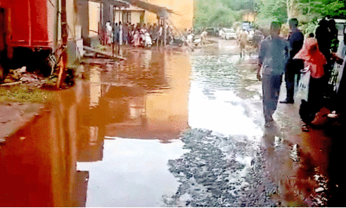 മാ​ലി​ന്യ​പ്പു​ഴ​യാ​യി ബീ​ച്ച് ആ​ശു​പ​ത്രി; പ​രി​ഹാ​രം എ​ന്ന്?