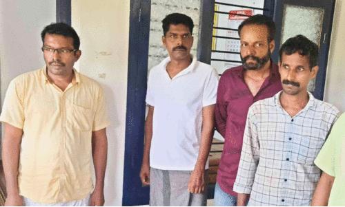 ചന്ദന മോഷ്ടാക്കളായ നാലുപേർ അറസ്റ്റിൽ