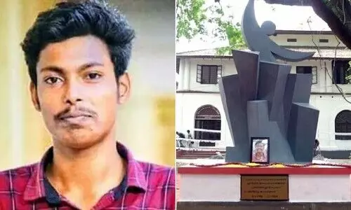 ഹരജിക്കാർക്ക് സ്വകാര്യതാൽപര്യം; അഭിമന്യു സ്മാരകം പൊളിക്കണമെന്ന ആവശ്യം തള്ളി ഹൈകോടതി