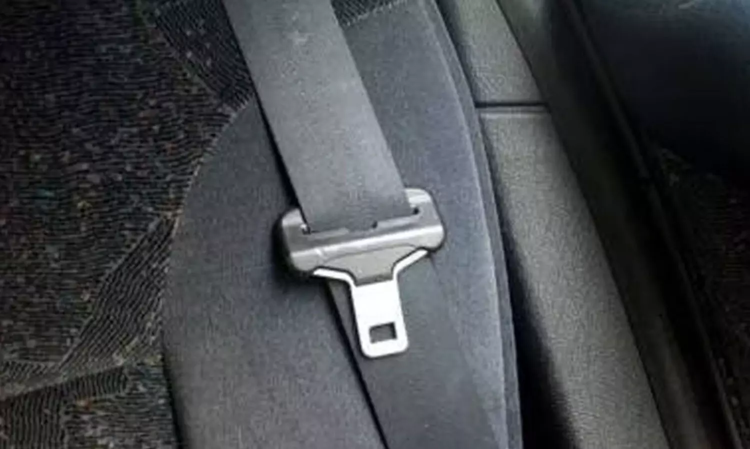 പത്ത് വർഷം മുമ്പ് മരിച്ച സ്ത്രീയുടെ പേരിൽ സീറ്റ് ബെൽറ്റ് ഇടാത്തതിന് പിഴ അടക്കാൻ നോട്ടീസ്!