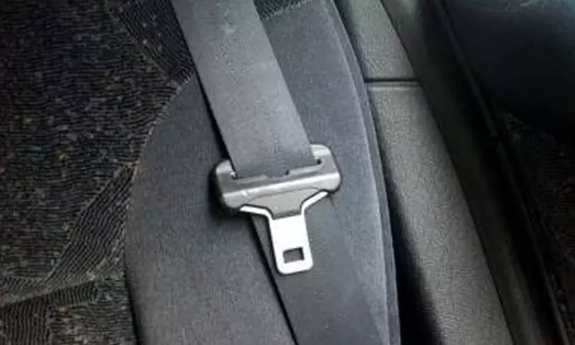 പത്ത് വർഷം മുമ്പ് മരിച്ച സ്ത്രീയുടെ പേരിൽ സീറ്റ് ബെൽറ്റ് ഇടാത്തതിന് പിഴ അടക്കാൻ നോട്ടീസ്!