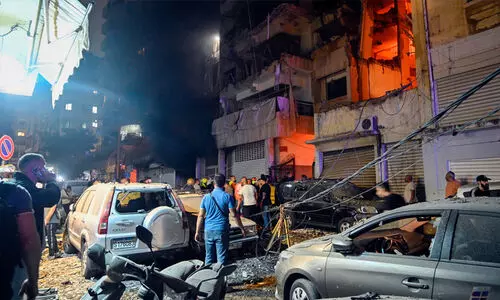 ഇസ്രായേൽ വധശ്രമത്തെ അതിജീവിച്ച് ഹിസ്ബുല്ല നേതാവ്; ബെയ്റൂത്തിൽ 22 പേർ കൊല്ലപ്പെട്ടു ഇസ്രായേൽ വധശ്രമത്തെ അതിജീവിച്ച് ഹിസ്ബുല്ല നേതാവ്; ബെയ്റൂത്തിൽ 22 പേർ കൊല്ലപ്പെട്ടു