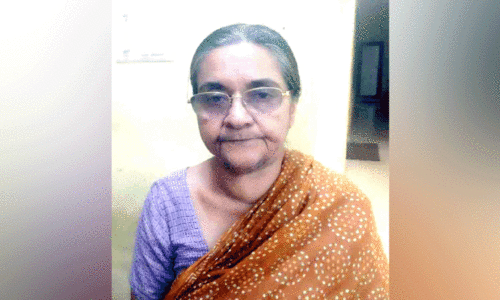 റെയിൽവേയിൽ ജോലി വാഗ്ദാനം ചെയ്ത് തട്ടിപ്പ്: 65 കാരി പിടിയിൽ