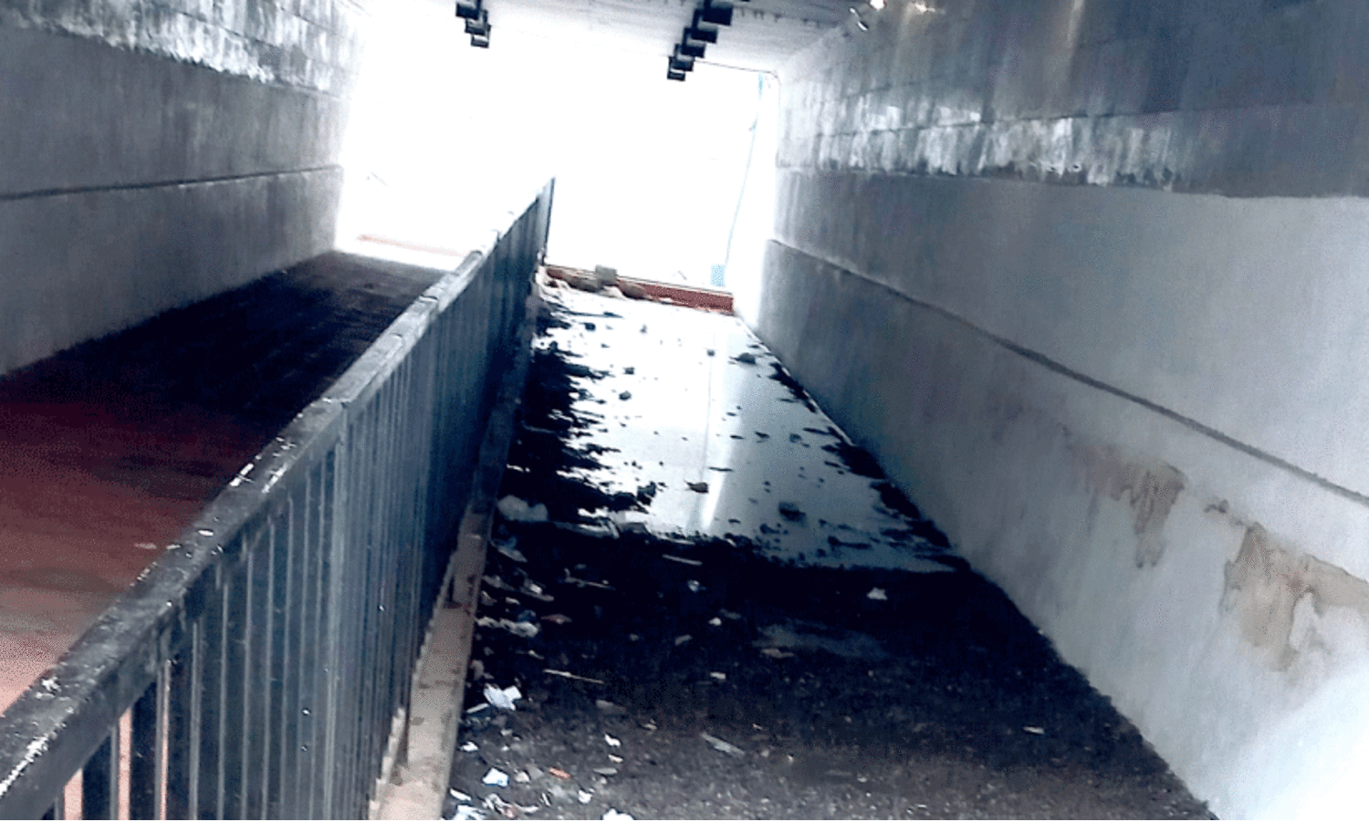 നേമം അടിപ്പാതയില്‍ ഊറ്റുജലത്തിന്റെ ഒഴുക്ക് വർധിക്കുന്നു