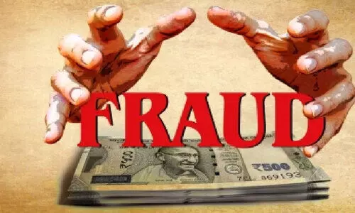 ബാങ്ക് വായ്പ വാഗ്ദാനംചെയ്ത് വനിതകളുടെ പണം തട്ടി