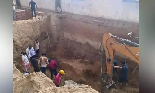 ഗുജറാത്തിൽ നിർമാണത്തിലിരിക്കേ മതിൽ ഇടിഞ്ഞുവീണ് ഏഴു തൊഴിലാളികൾ മരിച്ചു