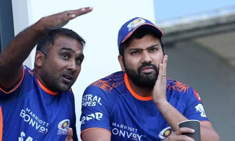 അടിമുടി മാറ്റത്തിന് മുംബൈ ഇന്ത്യൻസ്; പരിശീലകനായി മഹേല ജയവർധന മടങ്ങിയെത്തി അടിമുടി മാറ്റത്തിന് മുംബൈ ഇന്ത്യൻസ്; പരിശീലകനായി മഹേല ജയവർധന മടങ്ങിയെത്തി