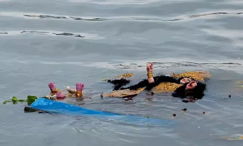 ഉത്തർപ്രദേശിൽ വിഗ്രഹ നിമജ്ജനത്തിനിടെ രണ്ടുപേർ മുങ്ങി മരിച്ചു